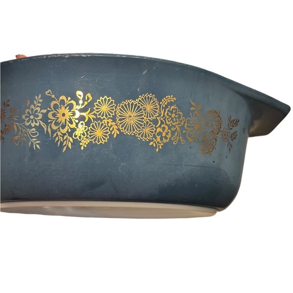 Pyrex Golden Bouquet 1.5 qt Blue and Gold Casserole Dish (1965) - Picture 5 of 11